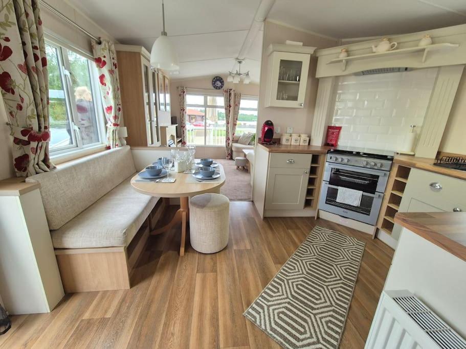 Amazing 2Bedroom Caravan In Lincoln, Tattershall Buitenkant foto